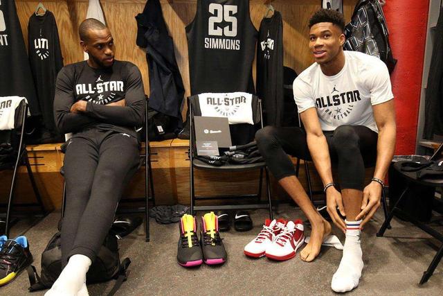 亚洲赛场璀璨之星——亚历山大TS%与三分命中率领衔，失误率最低（亚洲赛场耀眼之星：亚历山大TS%与三分命中率称冠，失误率最低）