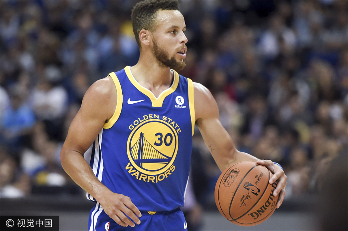 还有彩蛋！辛普森强投三分不中 北控两人抢板压哨乌龙送2分（戏剧收尾！辛普森三分偏出 北控两将抢板压哨乌龙送2分）