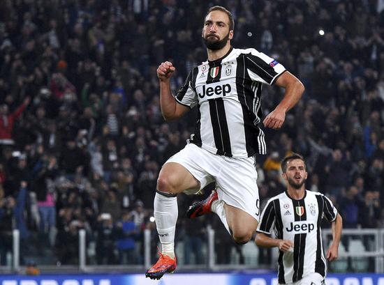 国王杯半场：费尔明造险，CD瓜达拉哈拉暂0-0巴塞罗那（国王杯半场战报：费尔明制造威胁，CD瓜达拉哈拉与巴塞罗那暂0-0互交白卷）