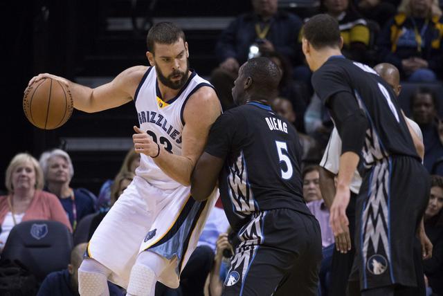 还需努力！八村塁和里夫斯加练三分 后者连续不中（仍需提升！八村塁与里夫斯加练三分，里夫斯连续投丢）