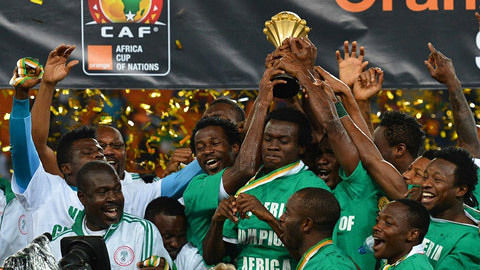 FIFA发布的世界杯赛程以美东时间计算，比北京时间慢12小时（FIFA世界杯赛程以美东时区为准，较北京时间晚12小时）