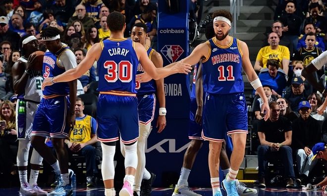 浙江男篮末节连得12分逆转辽宁（浙江男篮末节打出12-0攻势完成对辽宁的逆转）