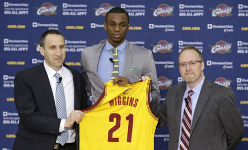 库里：一直渴望轮换稳定下来，但因为伤病做到这点很难（库里：期待轮换稳定，却因伤病难以实现）