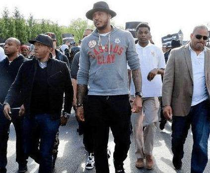 新卡牌大师？皇马本场主裁金特罗本赛季8场西甲出示8红44黄（卡牌大师驾到？执法皇马之战的金特罗本季8场西甲出示44黄8红）