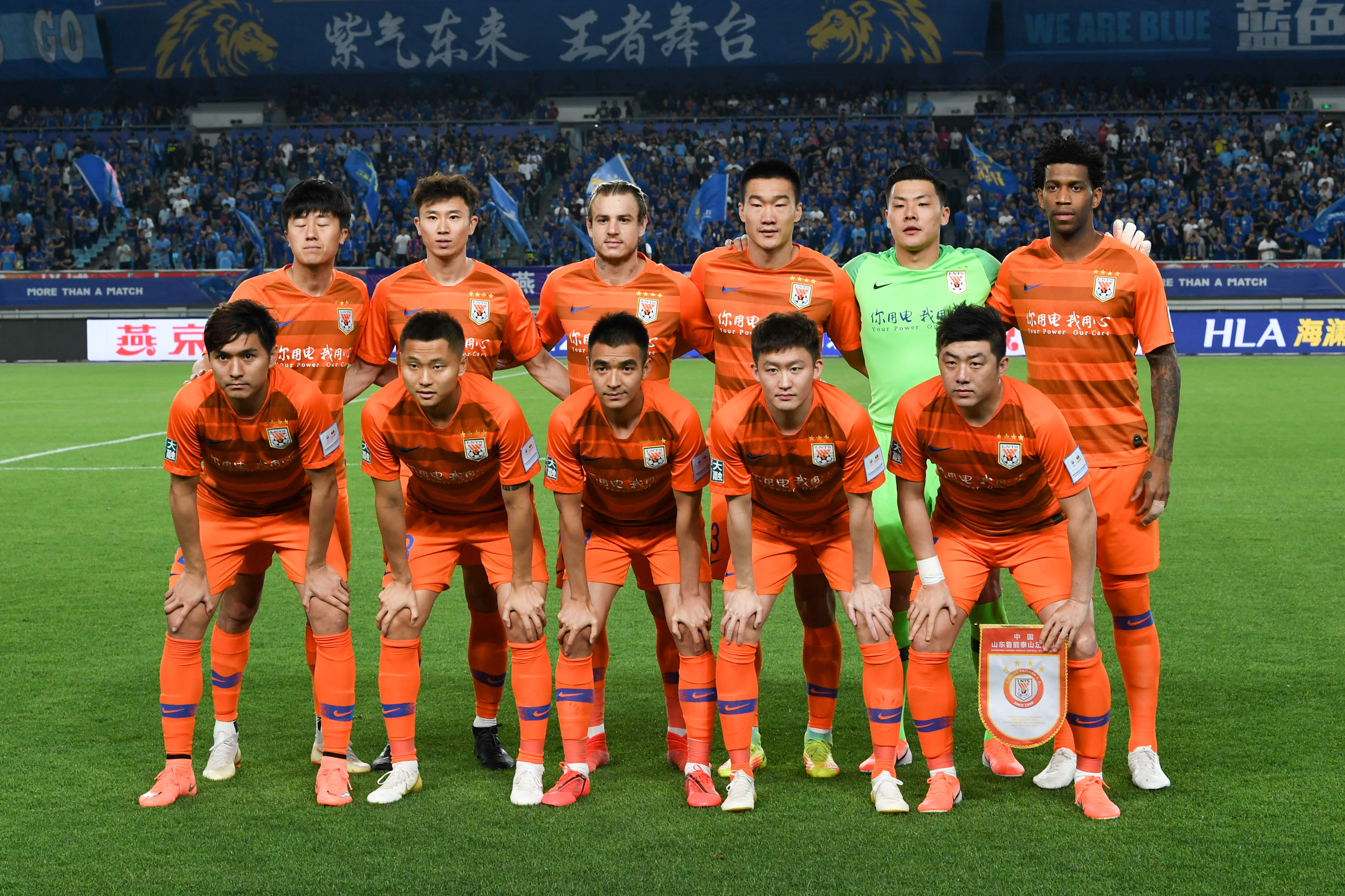 快船三分雨浇灭对手气焰（快船三分狂飙，压制对手气势）