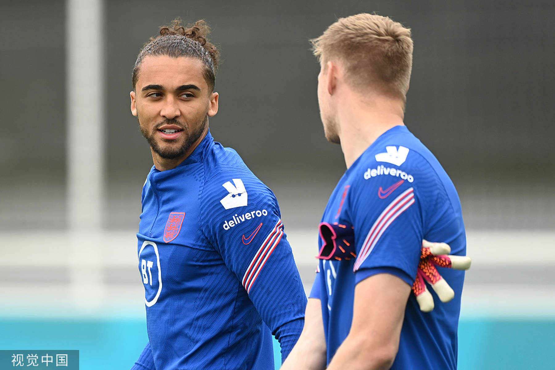 德天空：马竞正在关注霍芬海姆前锋伦佩尔，多支德甲球队也有意（德天空：马竞有意霍芬海姆前锋伦佩尔，多家德甲俱乐部同样关注）